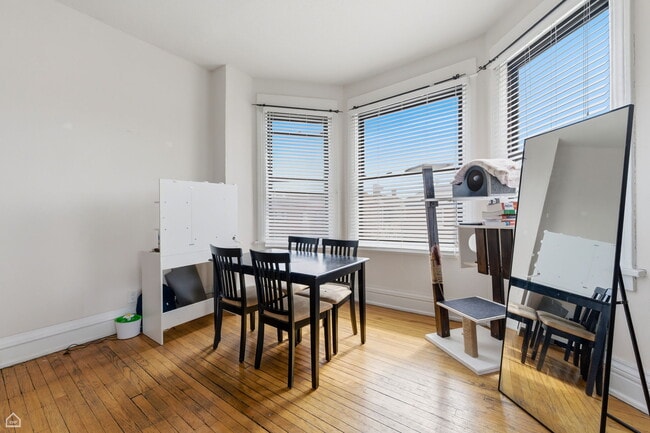 Photo - 3811 N Southport Ave