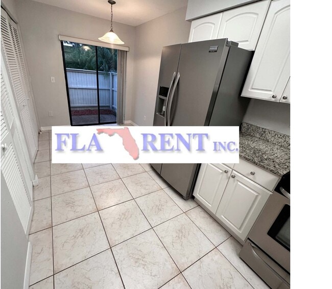 Photo - 4/3.5/2 in the Wedgewood Area