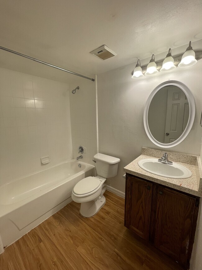 Photo - 226 Riverbend Dr