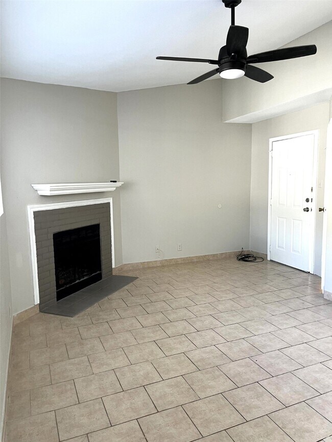 Photo - 7200 T C Jester Blvd Unidad 3402