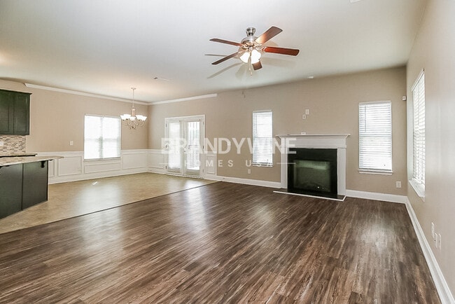 Photo - 196 Leland Ln