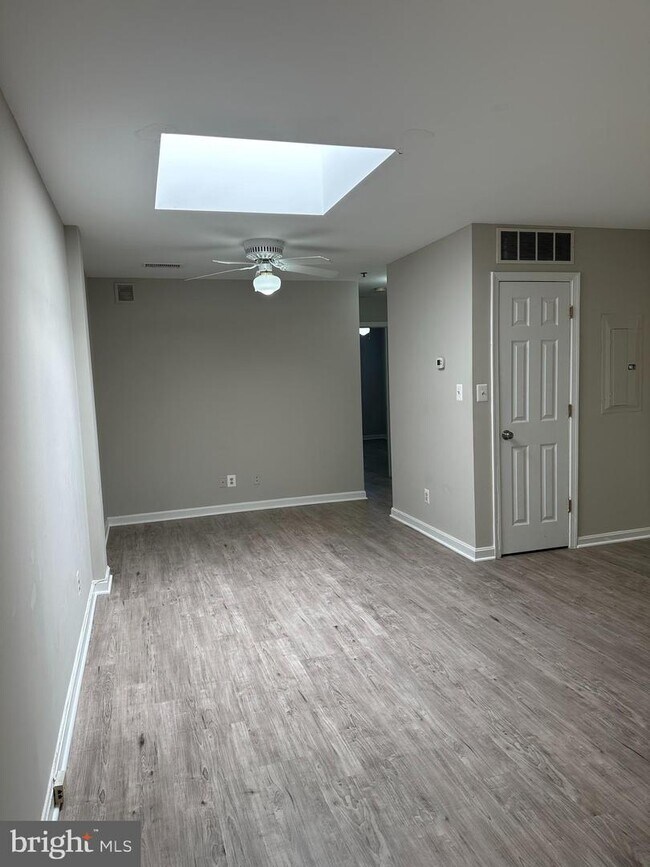 Photo - 9416 Battle St Apartment Unit 302