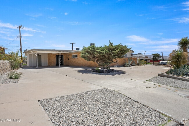 Building Photo - 4317 Larchmont Dr Rental