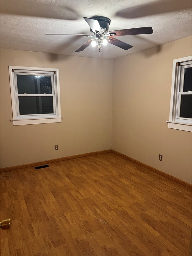 Photo - 58 Oriole Dr