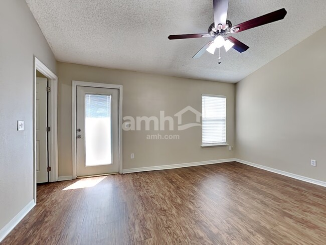 Photo - 1757 Chandelier Cir E