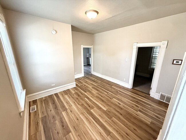 1503 Roberts Ave