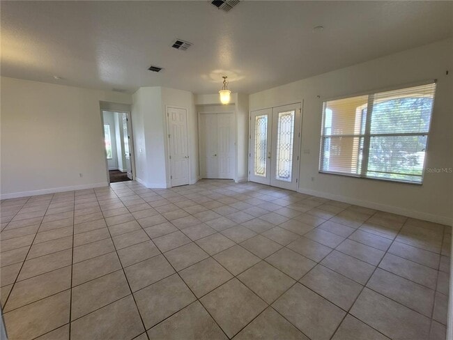 Photo - 113 Torino Ln