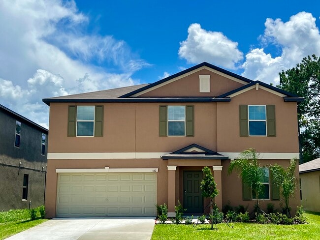 Photo - 352 Argyll Dr