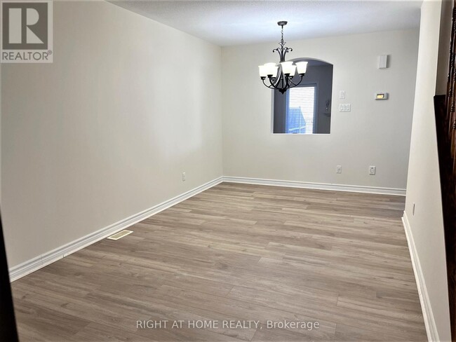 Photo - 105 Tacom Cir