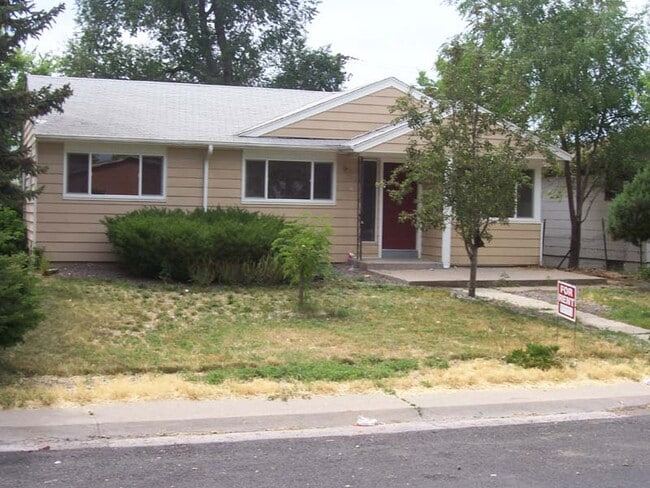 Building Photo - 2025 Emporia St Unit 2025-A