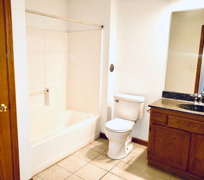 Photo - Windsor Lake Apartments- Loves Park, IL