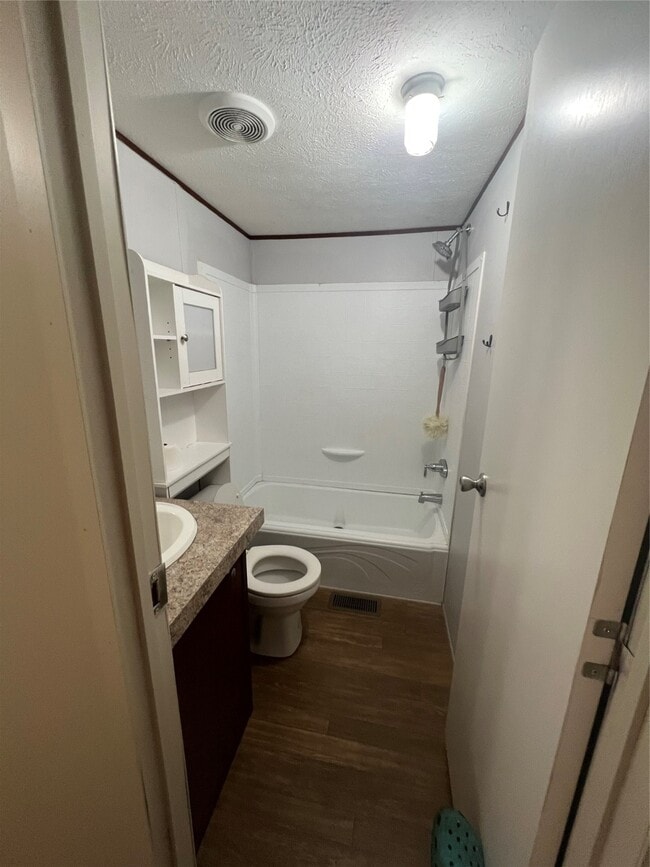Photo - 11384 Oakwood Dr