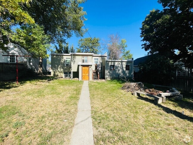 Building Photo - 1136 &amp; 1136 1/2 Terry Ave Unit 1136 1/2 Terry Ave Billings Rental