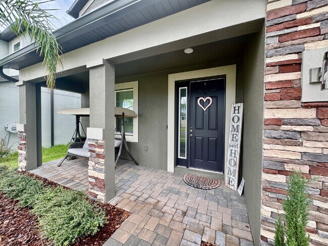 Photo - "Spacious 5-Bedroom Sanctuary with 4 Full ...