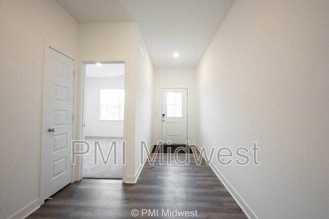 Photo - 713 Penrose Pl
