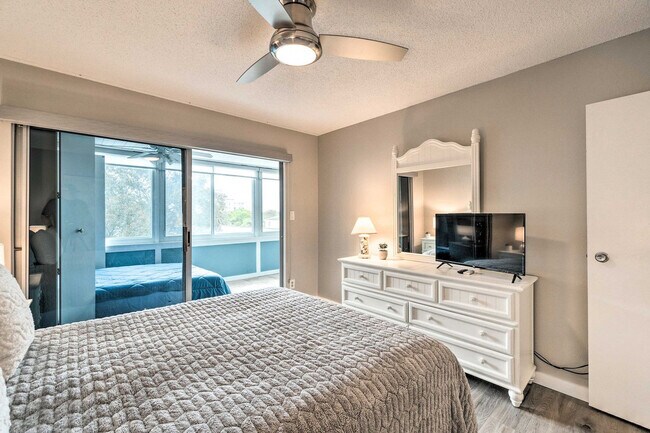1037 W Peppertree Dr Unit SI FL3-ID1546456P