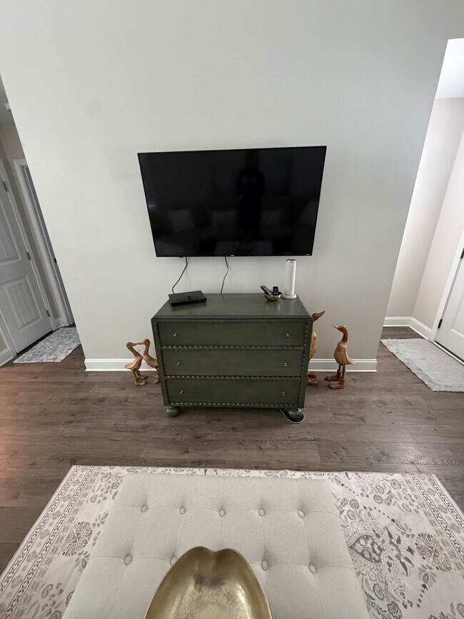 Photo - 6690 Eastbrook Ave SW