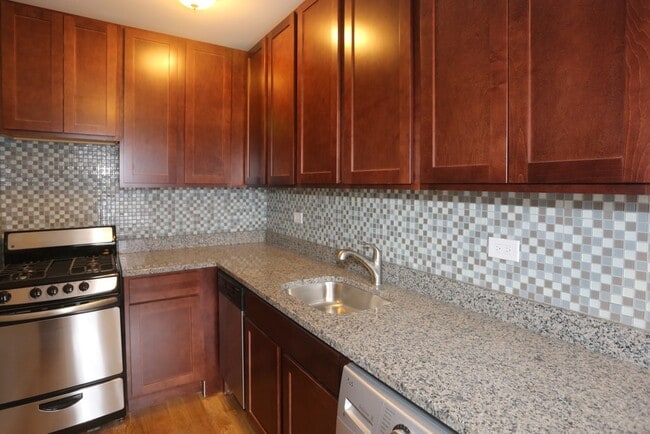 Photo - 555 W Arlington Pl Unidad 907