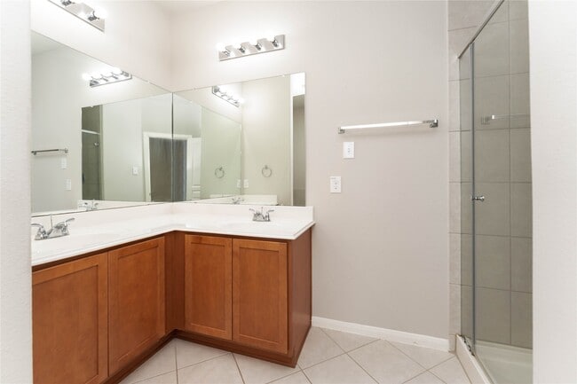 Photo - 2206 Grand Isle Ln