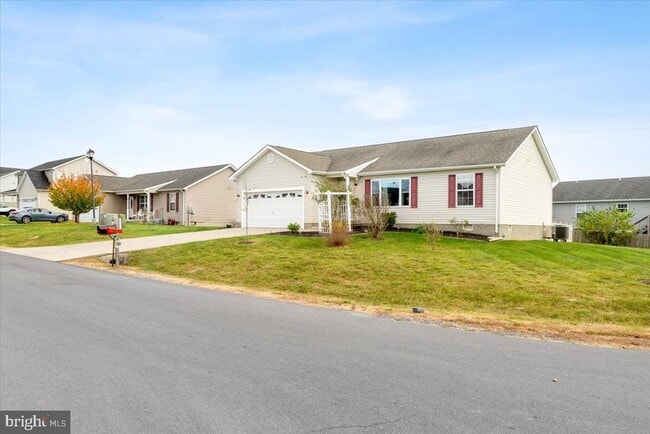 Photo - 227 Tather Dr House