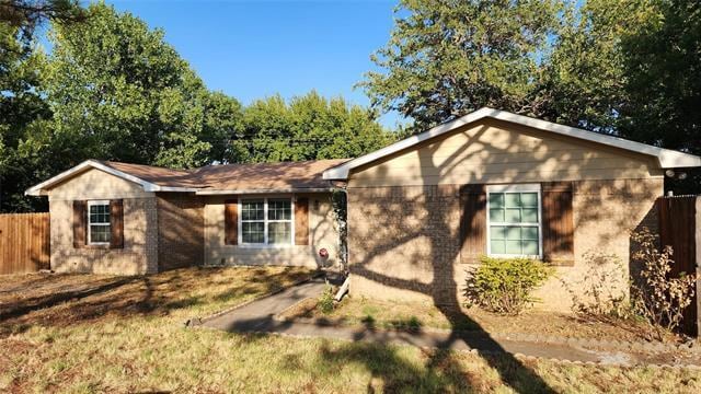 Building Photo - 808 Howell Dr