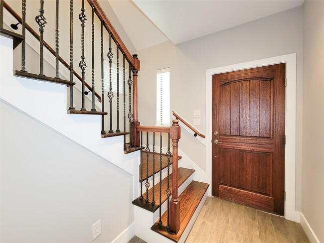 Photo - 1424 Wilson St