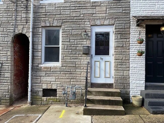 Building Photo - 312 N Arch St