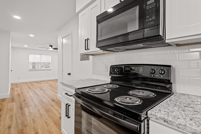 Photo - 125 13th St SE Unidad 204