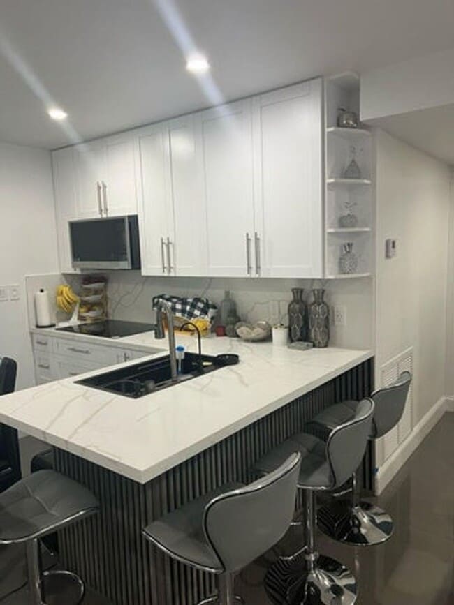 Building Photo - 5715 Cinnamon Dr