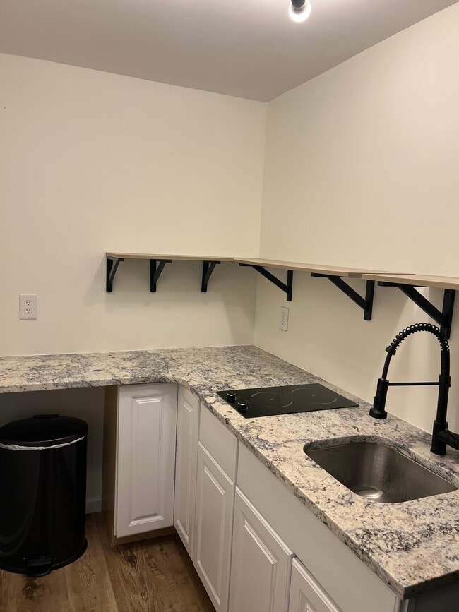 Photo - 2210 Shamrock Dr Apartments