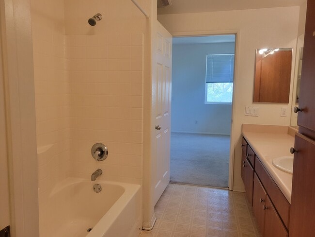 Photo - 44734 Adam Ln Unit 44734