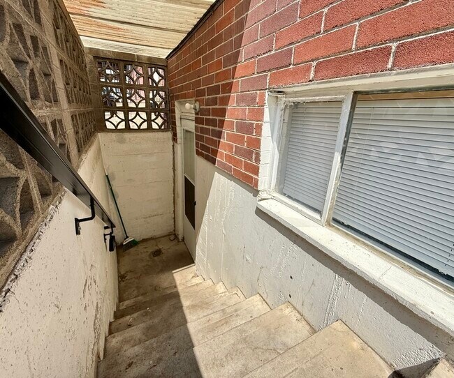 2021 Irving St