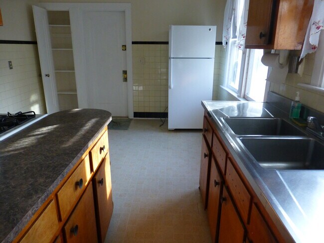 Photo - 456 Fountain St Unidad #1