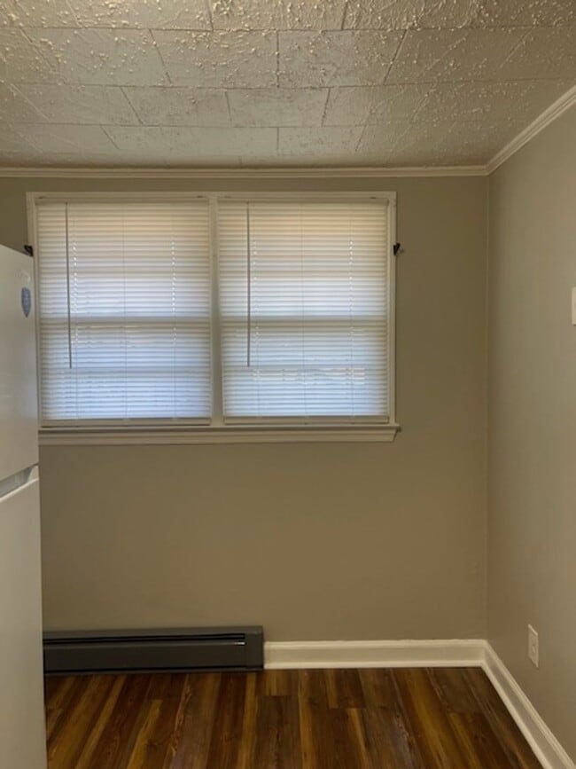 Photo - 209 Johnson St