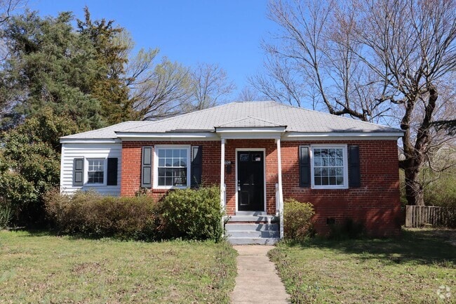 Building Photo - 4609 Eastover Ave Rental