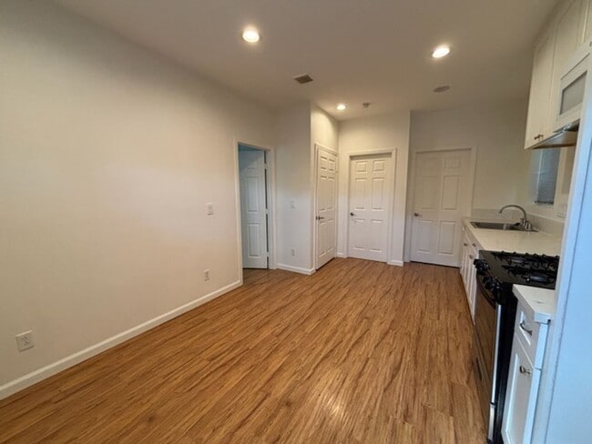 Photo - 375 Mayberry Ave Unit 2