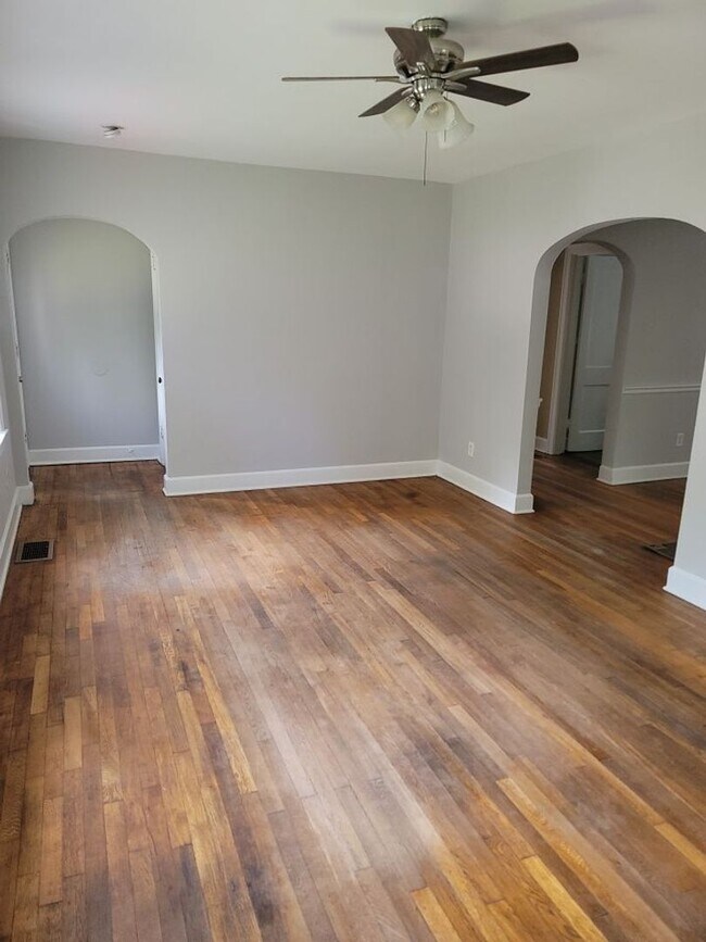 Photo - 1411 Hill St