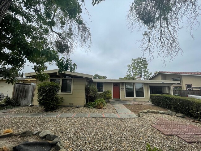 Building Photo - $3,590 / 3 BR - 1509 SF - VERY NICE MISSIO... Rental