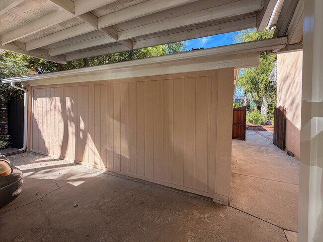 Photo - 13459 Erwin St