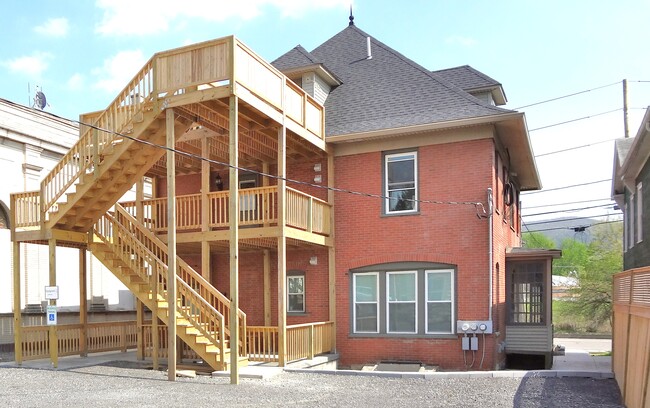 Rear of Property - 659 E 3rd St Unit 1