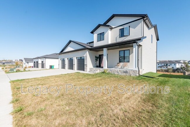 Photo - 527 Flint Dr