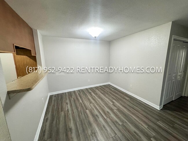 Photo - 8110 Skillman St