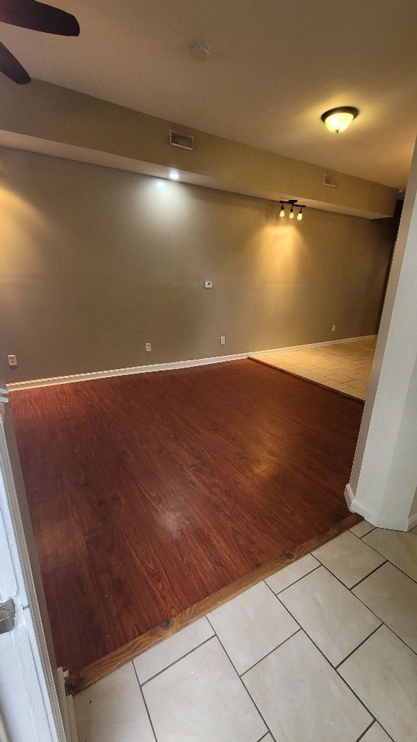 Photo - 3 Bedroom/ 1.5 Bathroom Split Level Duplex!