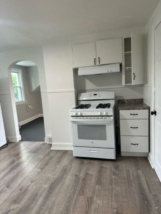 Photo - 255 Blakeslee St Unit 255 Blakeslee - Up