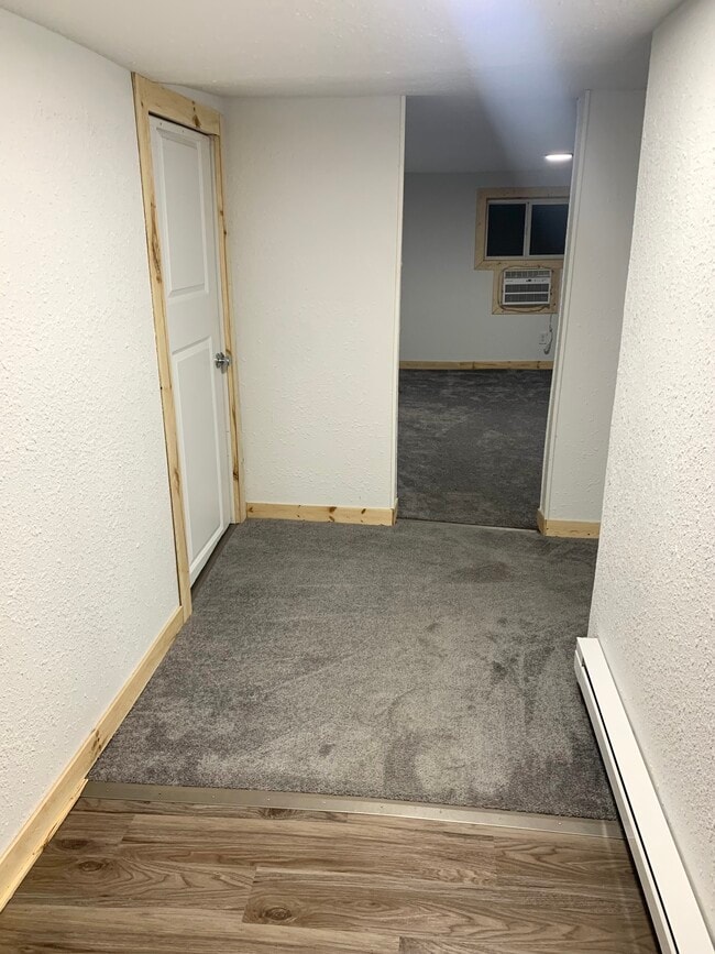 Entry: view from door - 1006 Oak St Unidad B