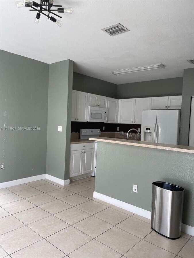 Photo - 968 NE 42nd Ave