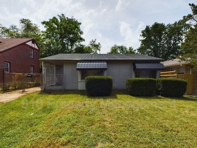 Photo - 2813 E Meyer Blvd