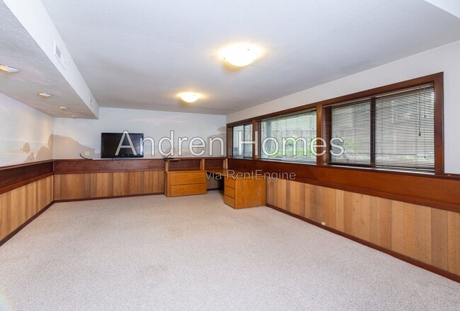 Photo - 22660 E Cliff Dr