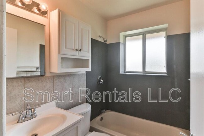 Photo - 471 S Holmes Ave