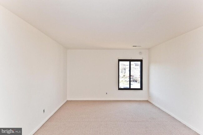 Photo - 10127 Prince Pl Unit 403